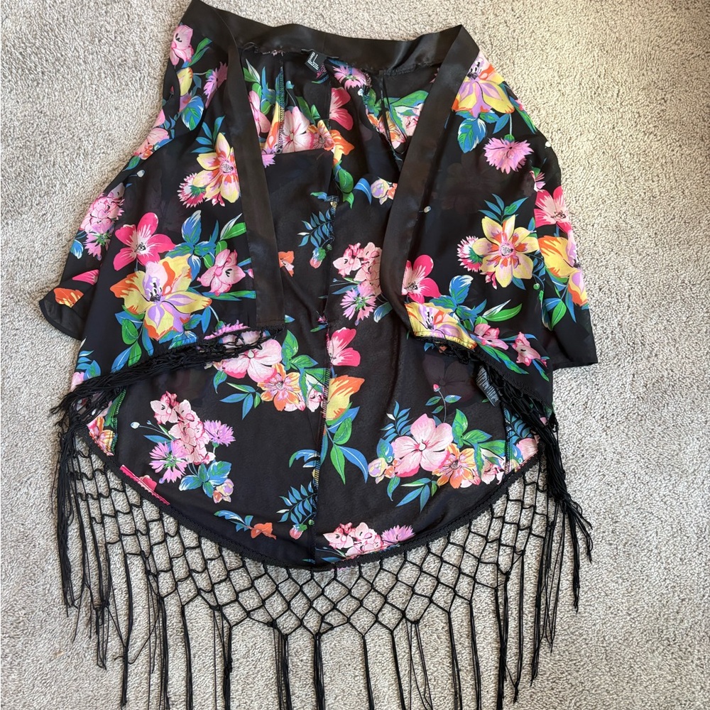 Forever 21 Black Floral fringe sheer Kimono